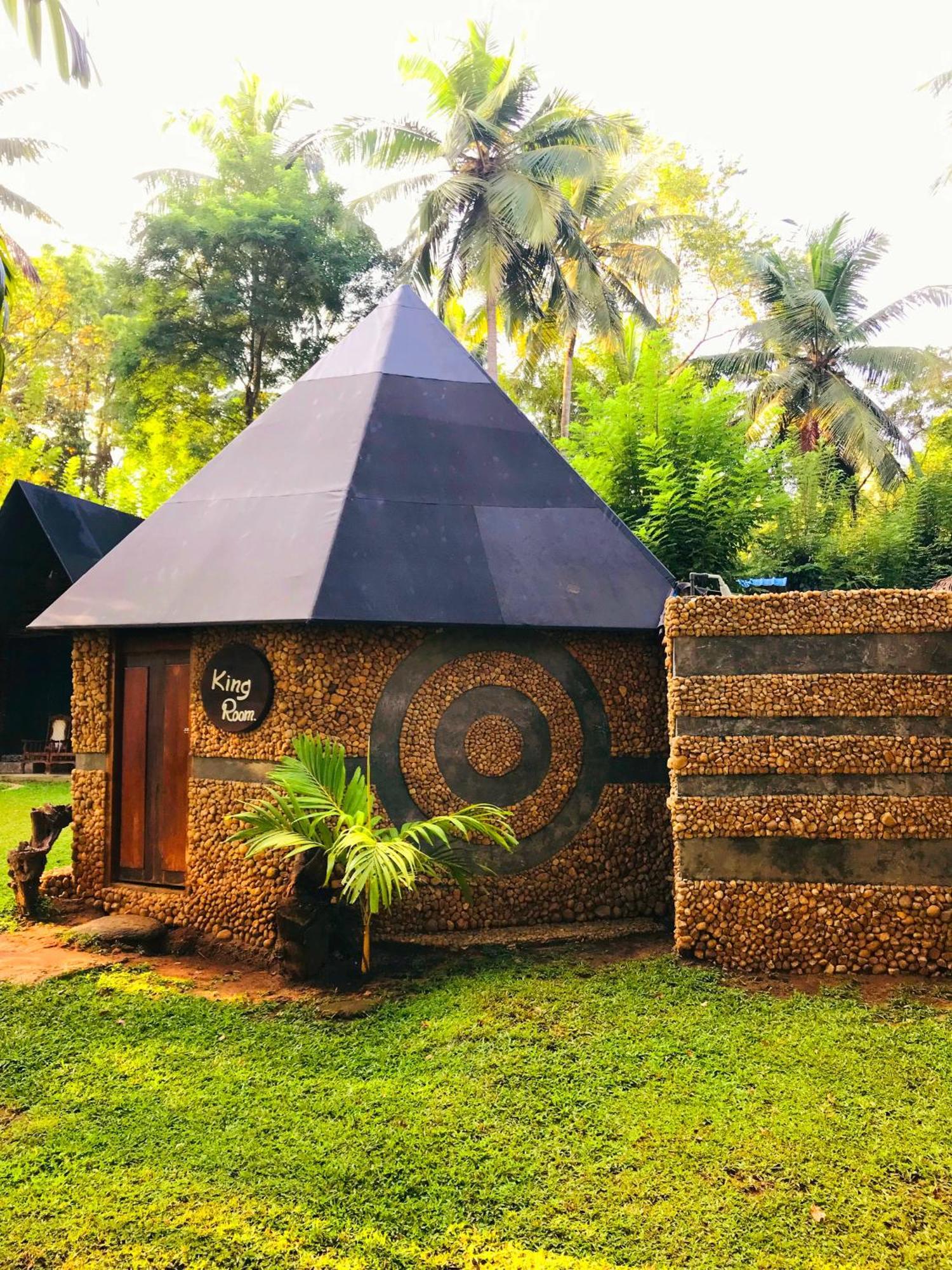 Atha Safari Resort & Riverside Camping Удавалаве Экстерьер фото