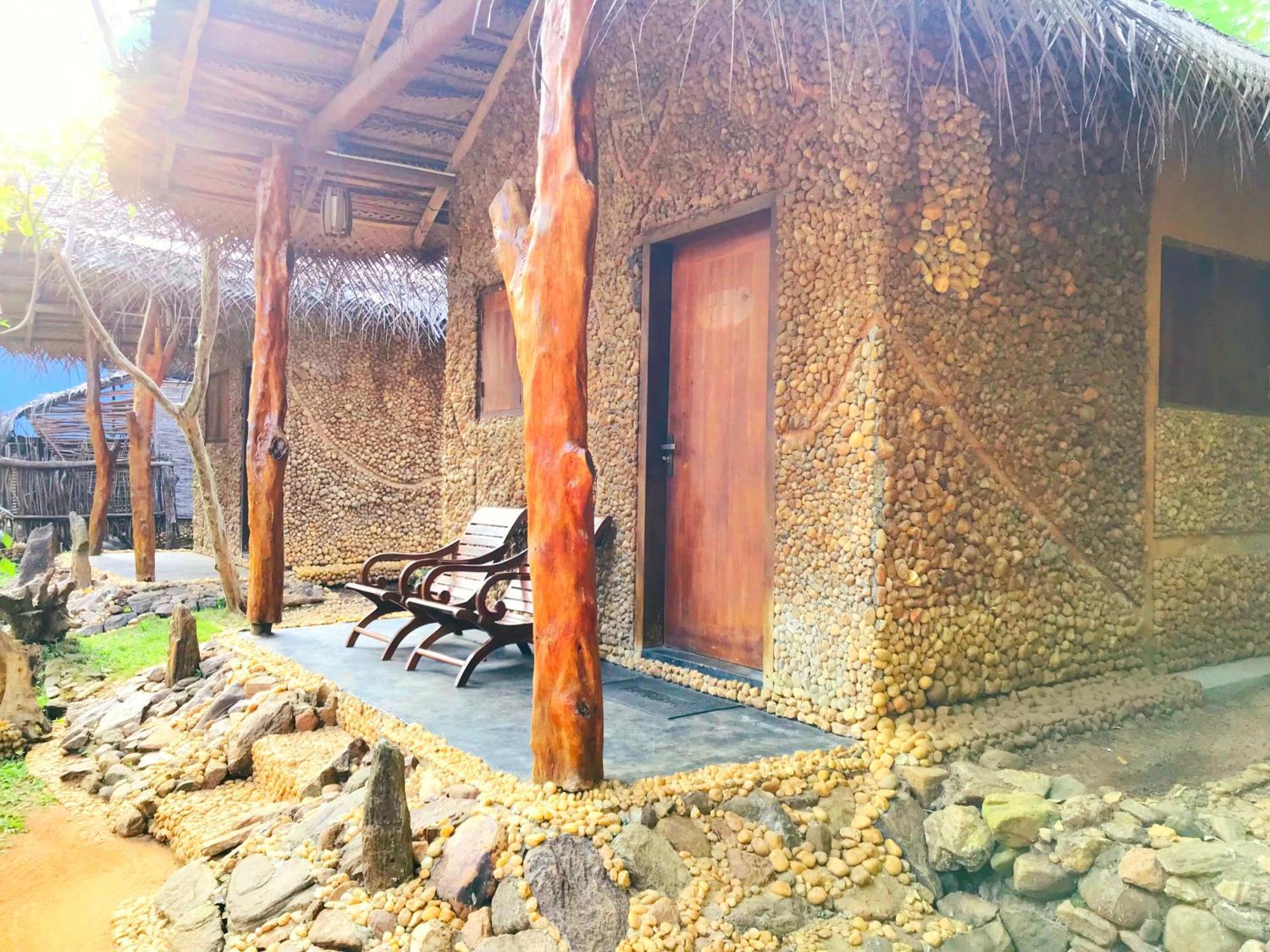 Atha Safari Resort & Riverside Camping Удавалаве Экстерьер фото