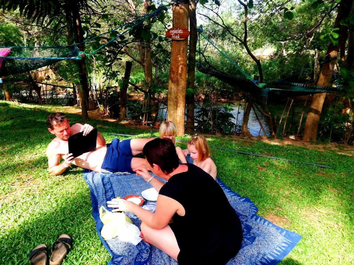 Atha Safari Resort & Riverside Camping Удавалаве Экстерьер фото